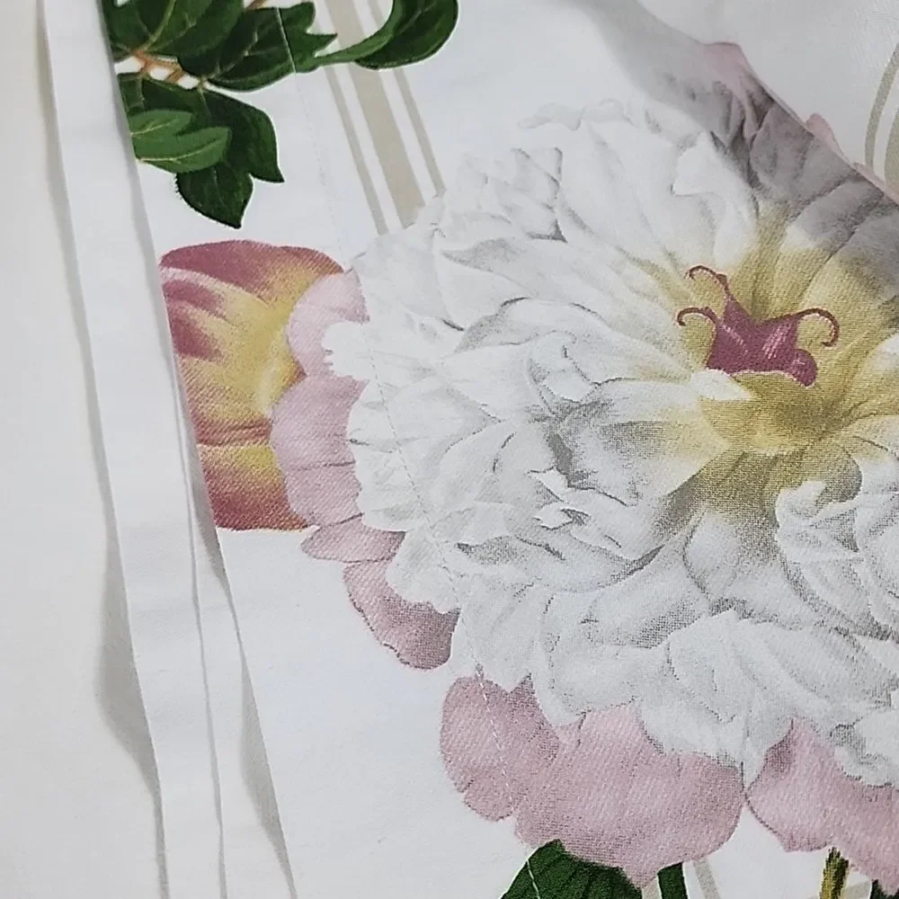 Williams Sonoma Pivoine Odorant Floral Tablecloth Rectangular
